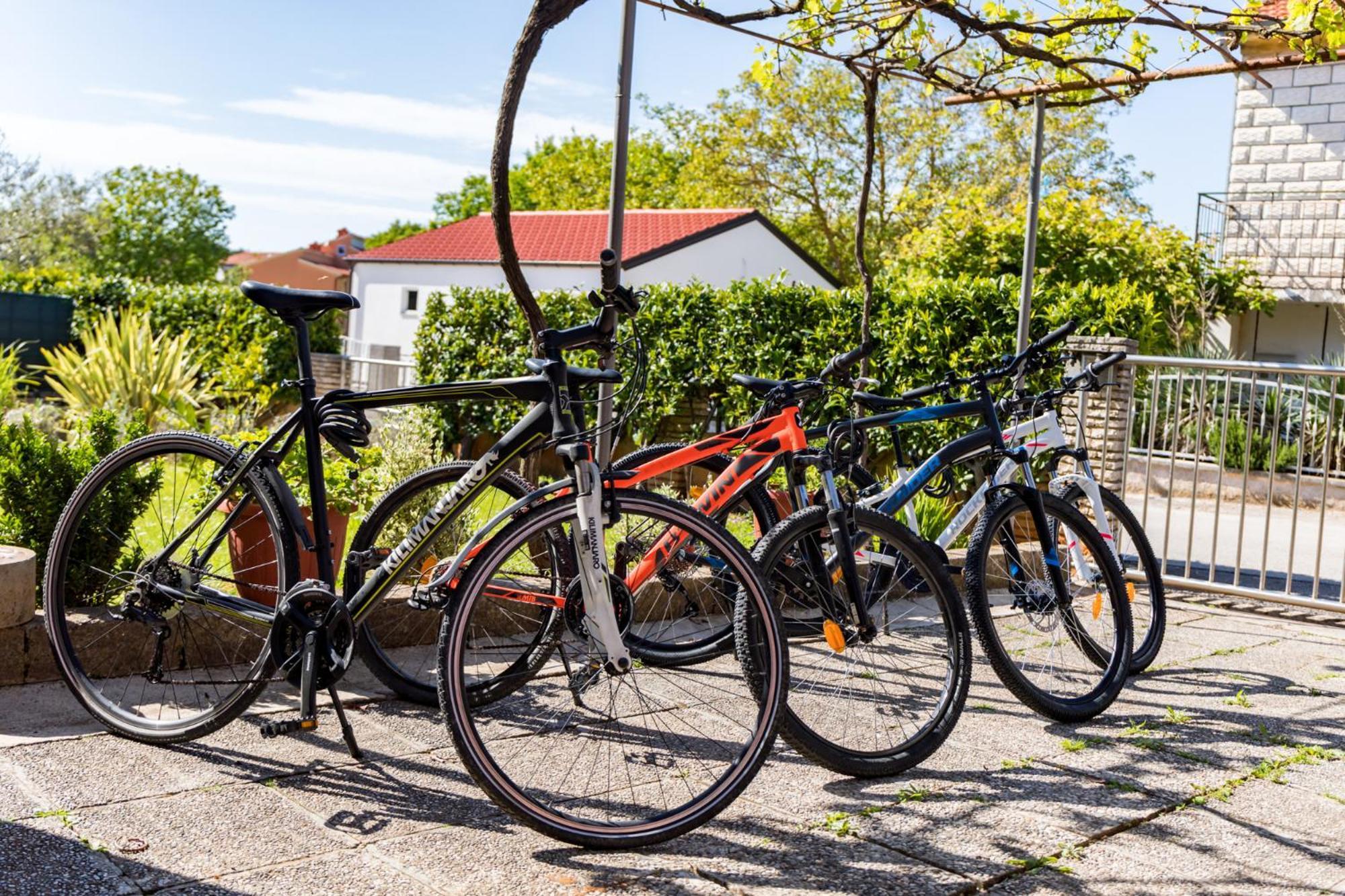 Apartment Tesic Close To The Sea With Shared 4Xbicycles Fazana Exterior photo