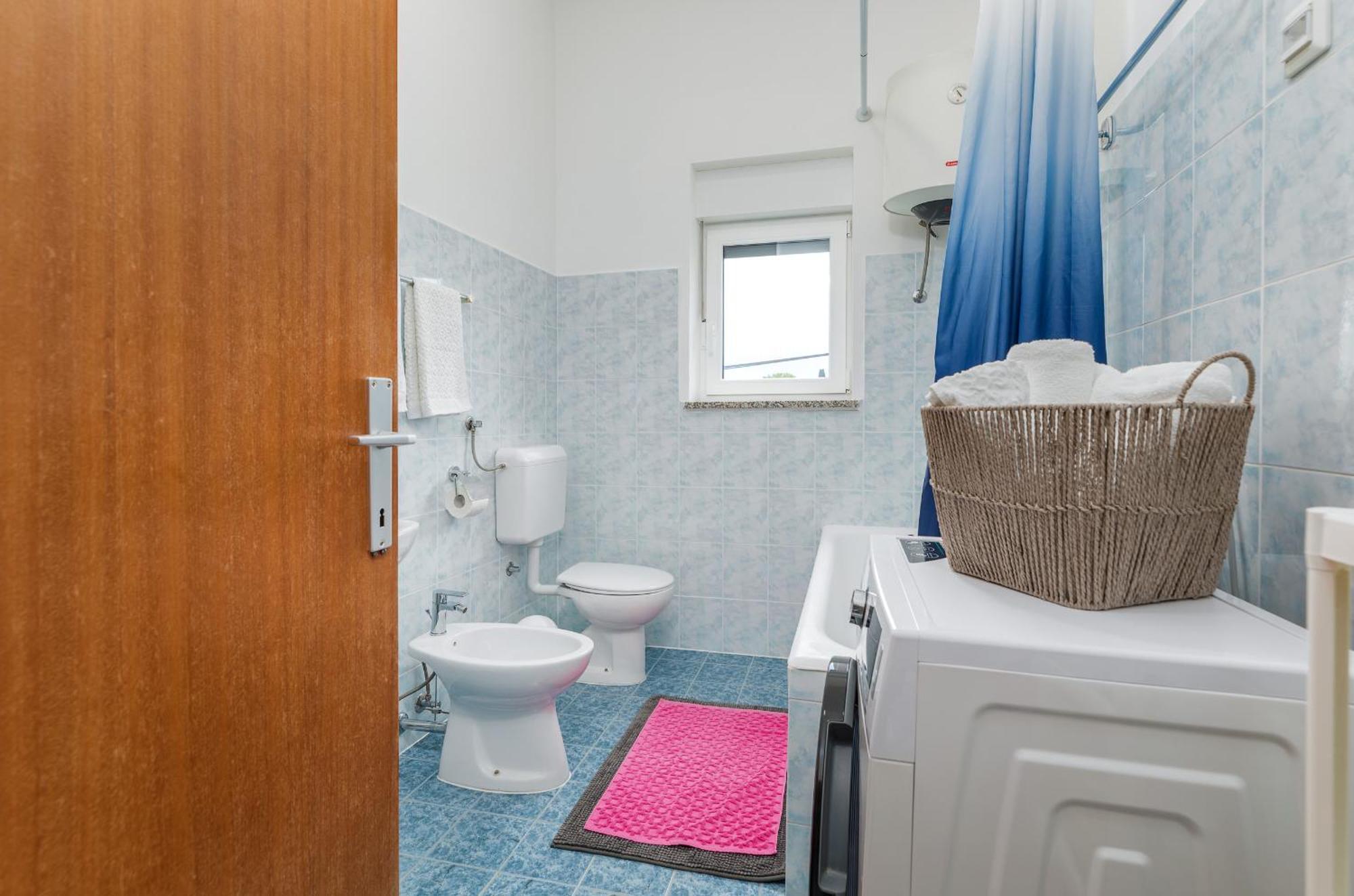 Apartment Tesic Close To The Sea With Shared 4Xbicycles Fazana Exterior photo